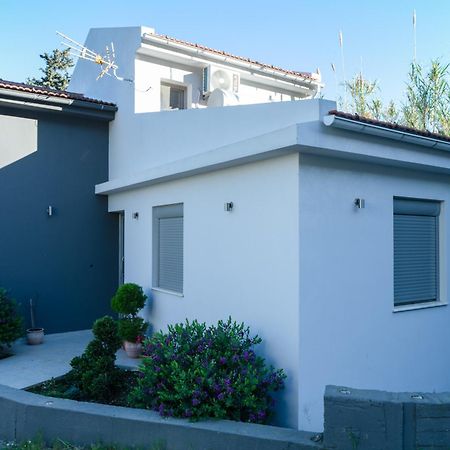 Appartement Pour Deux Personnes Patitiri Exterior foto